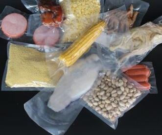 Customization and material selection of vacuum packaging bags for cured meat