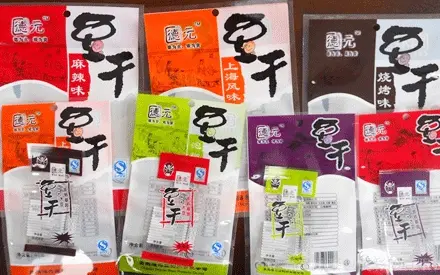 Is PE or PC better material for food packaging bags?